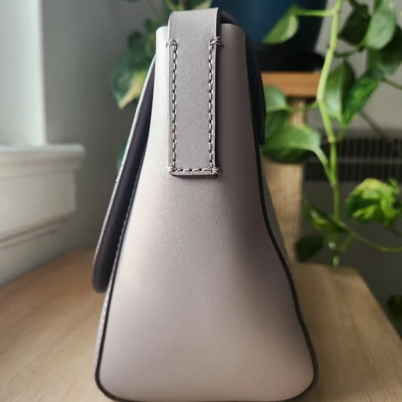 NWOT Kate Spade Putnam Drive Madie Smooth Grey Lavender Leather Crossbody Bag - Picture 4 of 16